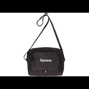 Brand New Authentic Supreme Shoulder Bag